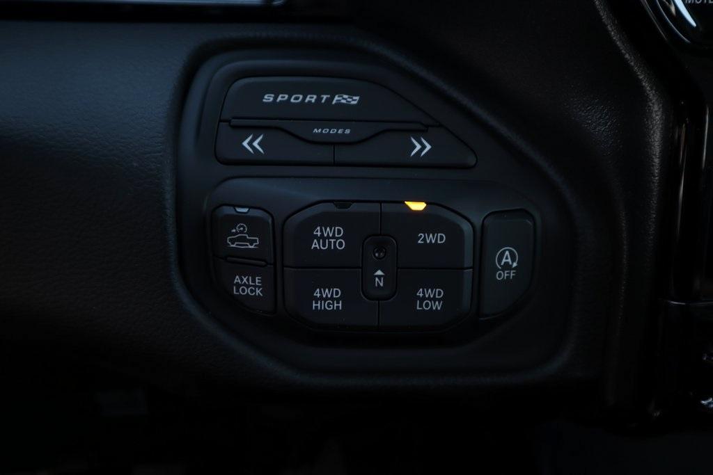 new 2025 Ram 1500 car, priced at $60,182