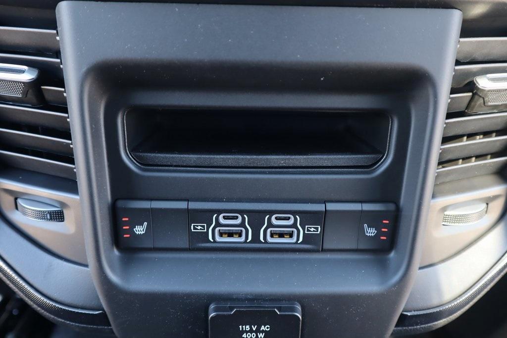 new 2025 Ram 1500 car, priced at $60,182