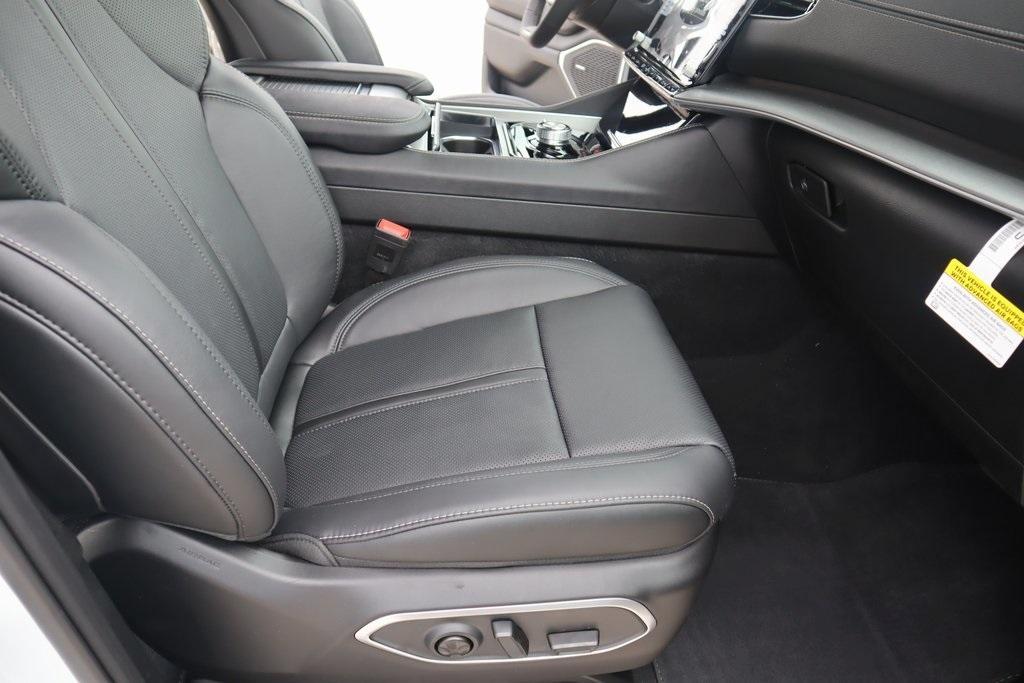 new 2025 Jeep Wagoneer L car, priced at $69,969