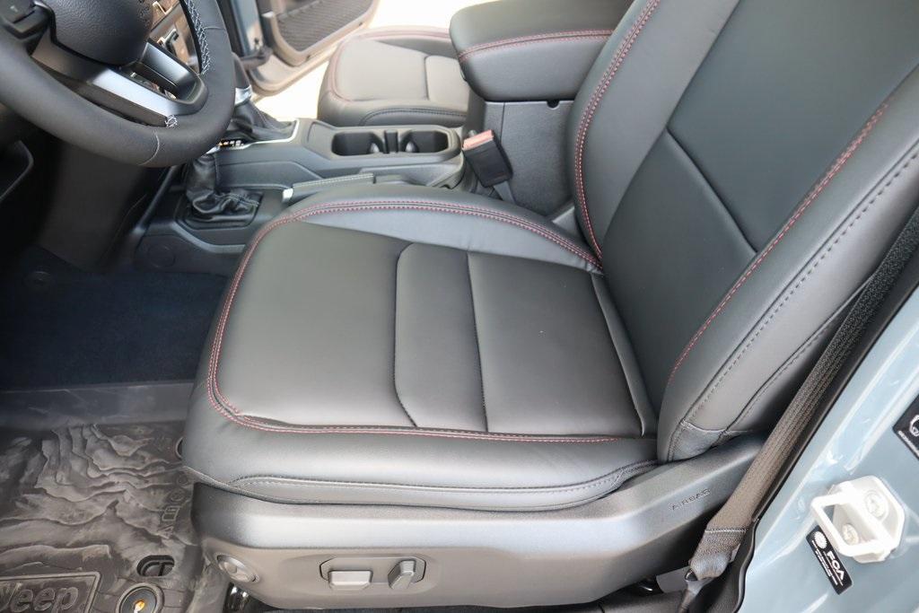 new 2025 Jeep Gladiator car, priced at $52,246