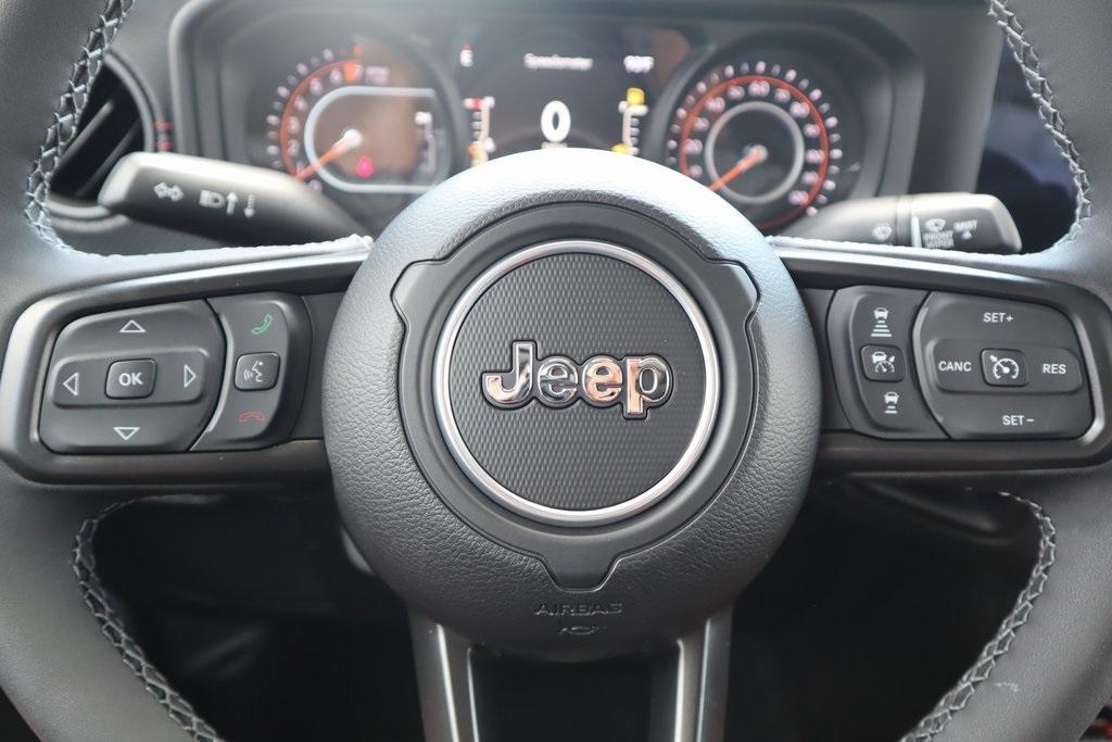 new 2025 Jeep Gladiator car, priced at $52,246