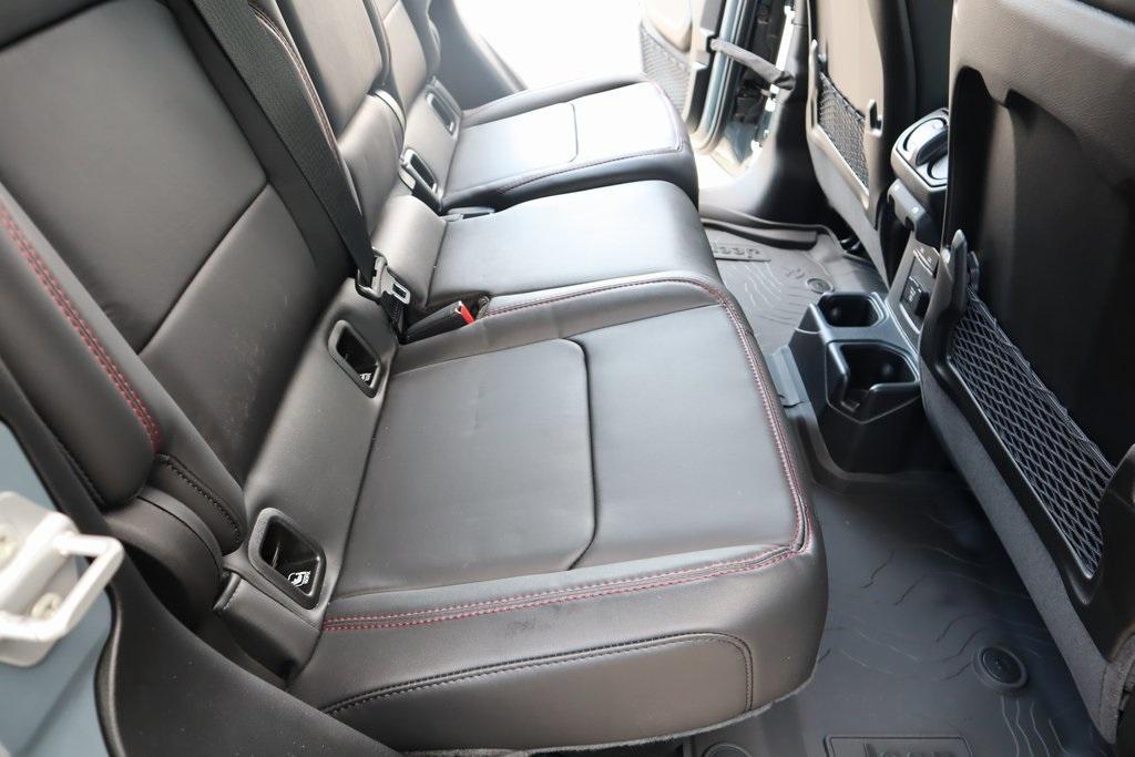 new 2025 Jeep Gladiator car, priced at $52,246