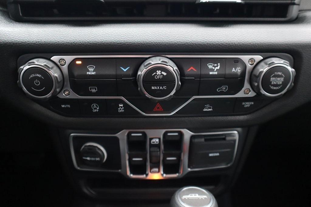 new 2025 Jeep Gladiator car, priced at $35,234