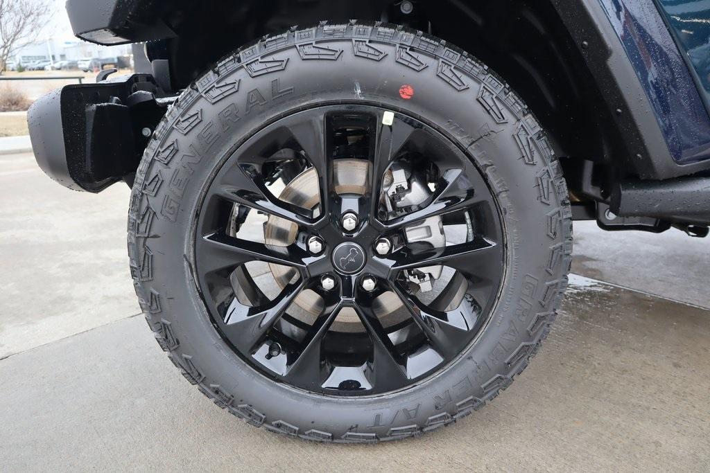 new 2025 Jeep Gladiator car, priced at $35,234