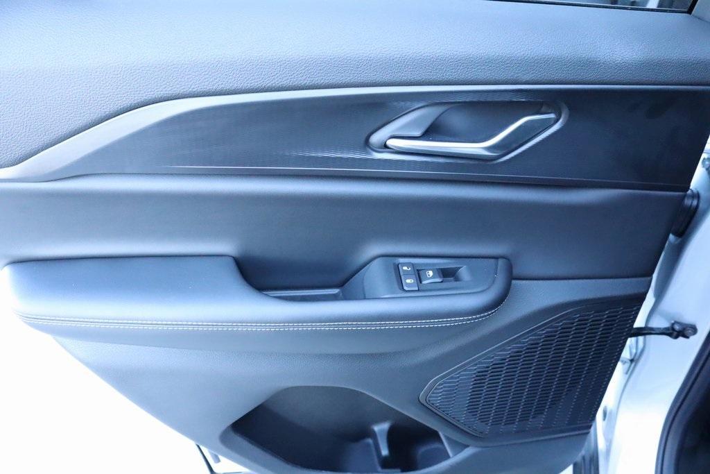 new 2025 Jeep Grand Cherokee car, priced at $40,434