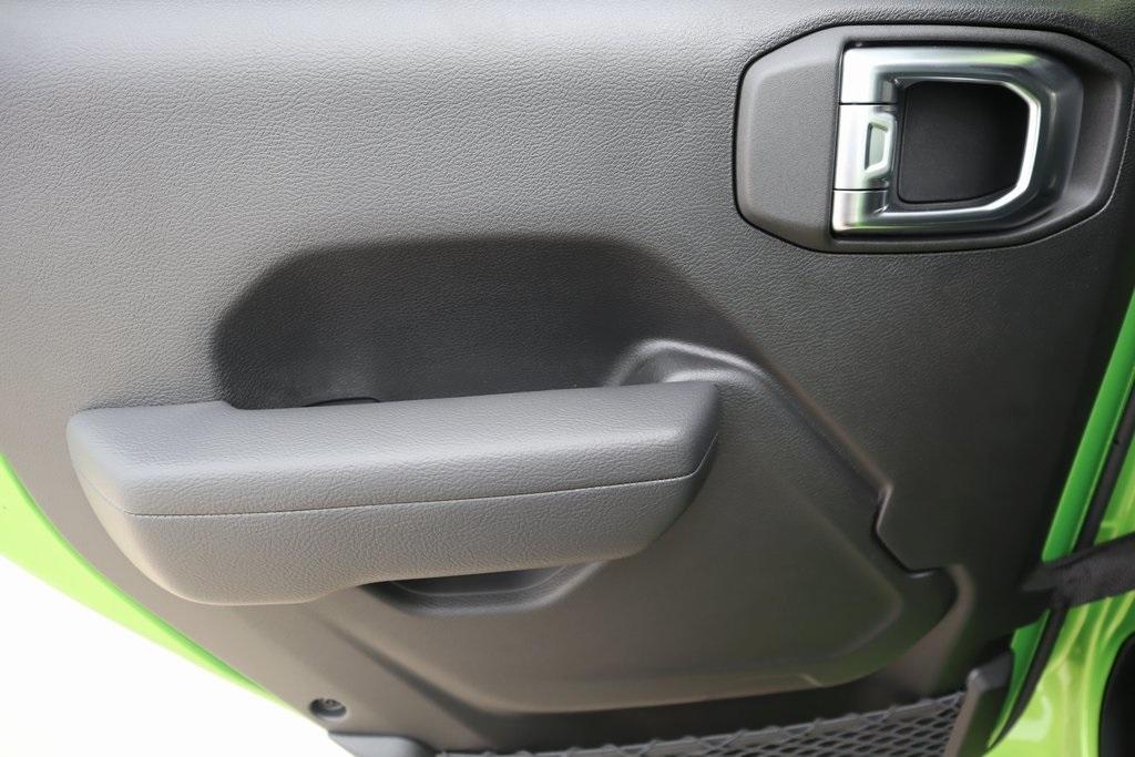new 2025 Jeep Wrangler car, priced at $49,227