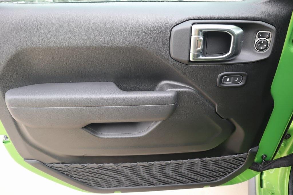 new 2025 Jeep Wrangler car, priced at $49,227