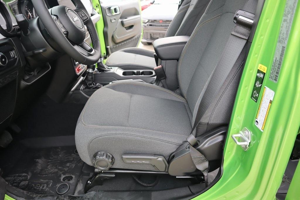 new 2025 Jeep Wrangler car, priced at $49,227