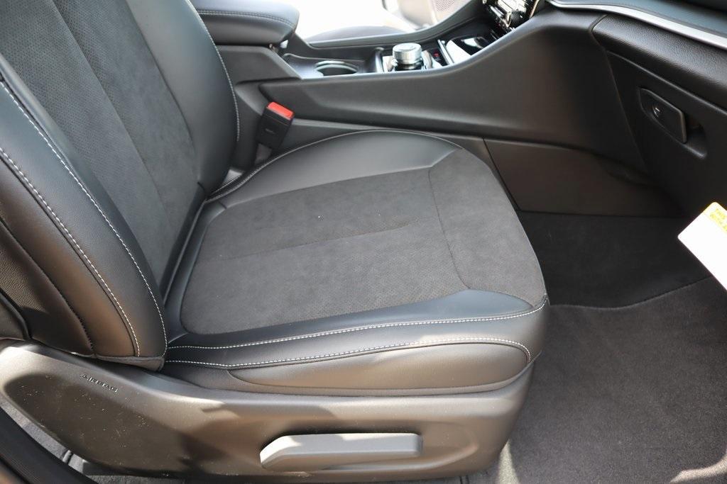 new 2025 Jeep Grand Cherokee L car, priced at $39,201