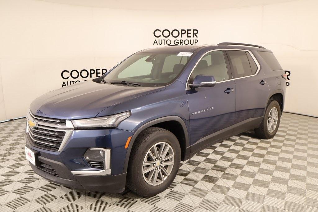 used 2022 Chevrolet Traverse car, priced at $21,398