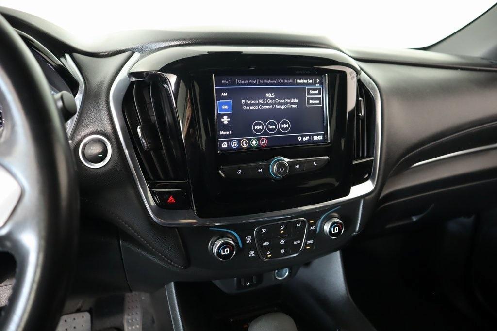 used 2022 Chevrolet Traverse car, priced at $21,398