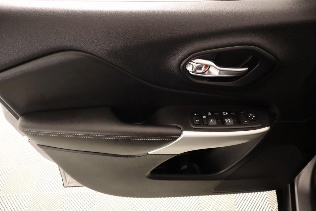 used 2018 Jeep Cherokee car, priced at $16,016