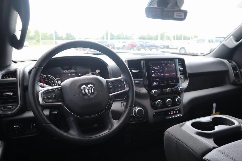 new 2025 Ram 1500 car, priced at $45,575