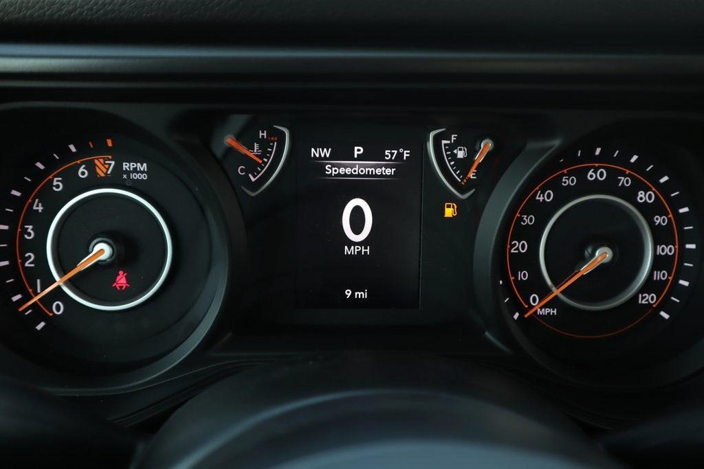 new 2025 Jeep Gladiator car, priced at $39,230
