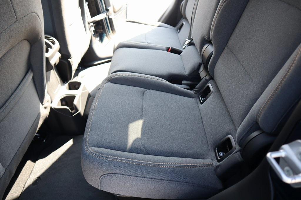 new 2025 Jeep Gladiator car, priced at $39,230