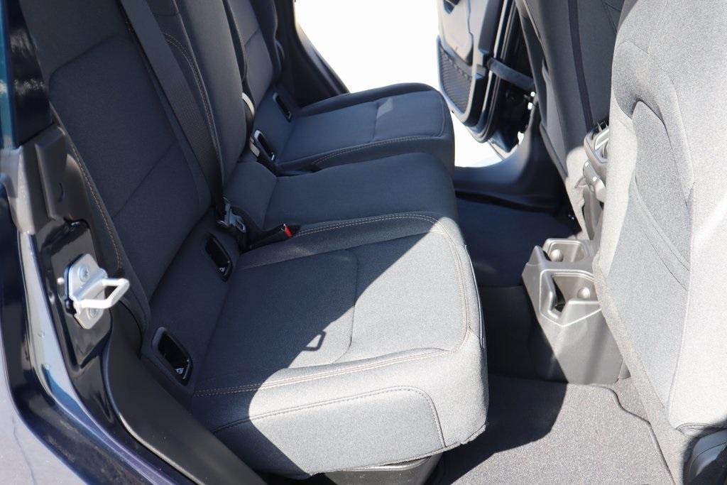 new 2025 Jeep Gladiator car, priced at $39,230