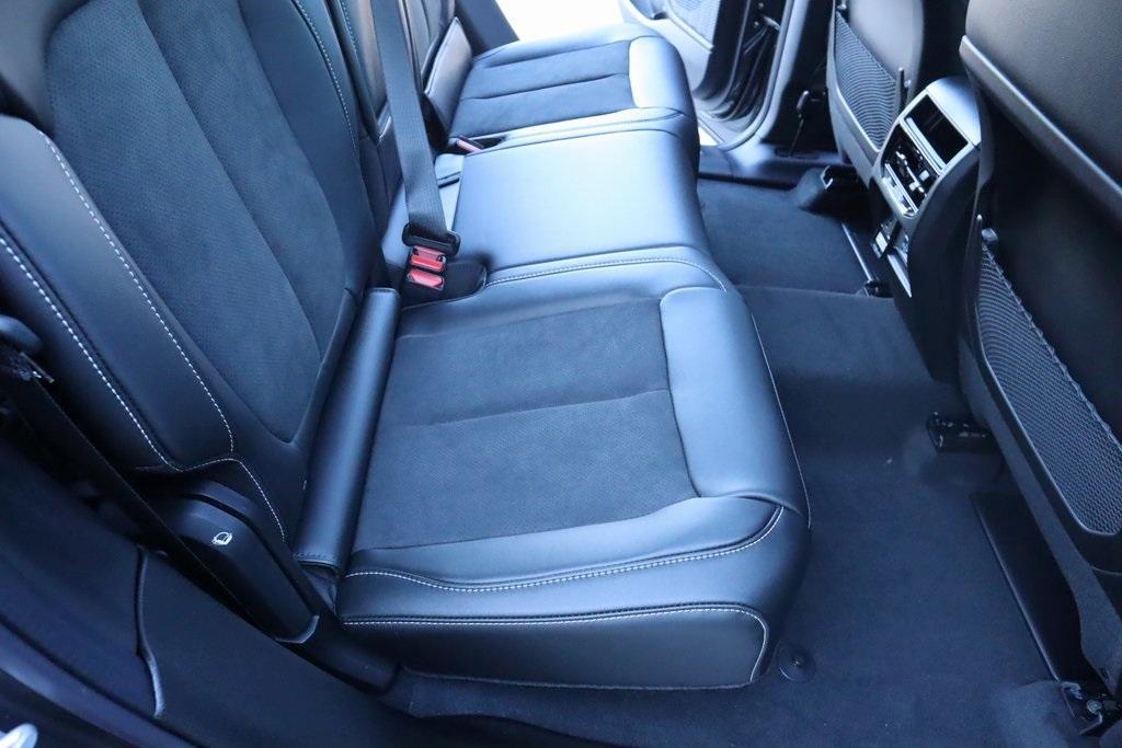 new 2025 Jeep Grand Cherokee car, priced at $38,499
