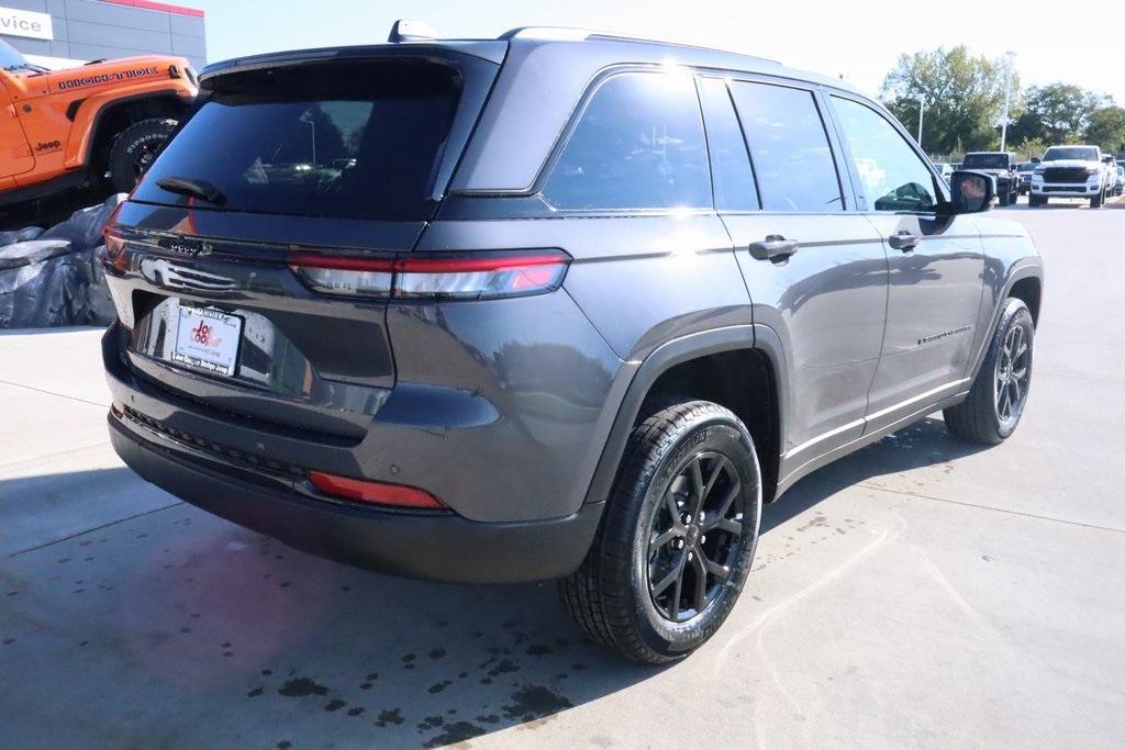 new 2025 Jeep Grand Cherokee car, priced at $38,499