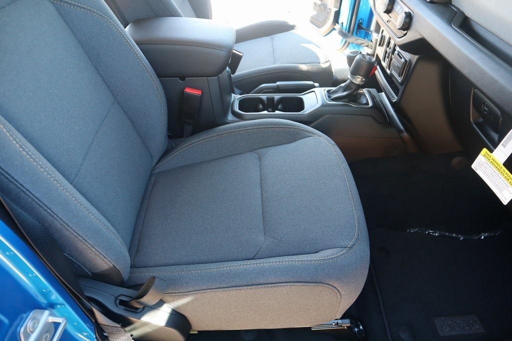 new 2025 Jeep Wrangler car, priced at $42,905