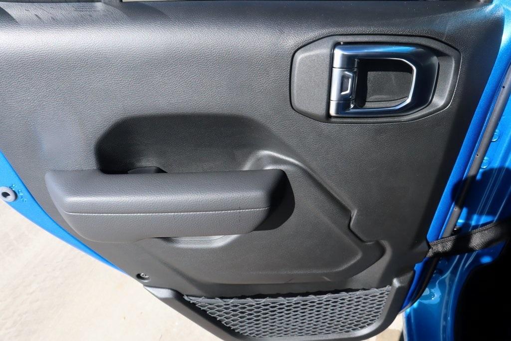 new 2025 Jeep Wrangler car, priced at $42,905