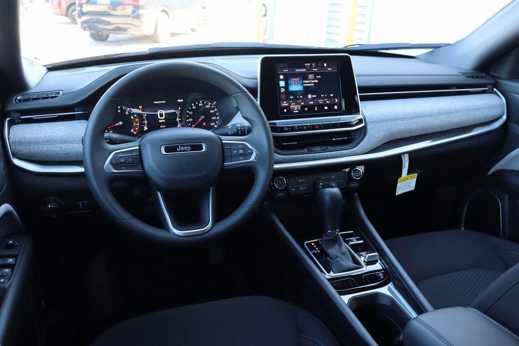 new 2025 Jeep Compass car, priced at $22,347