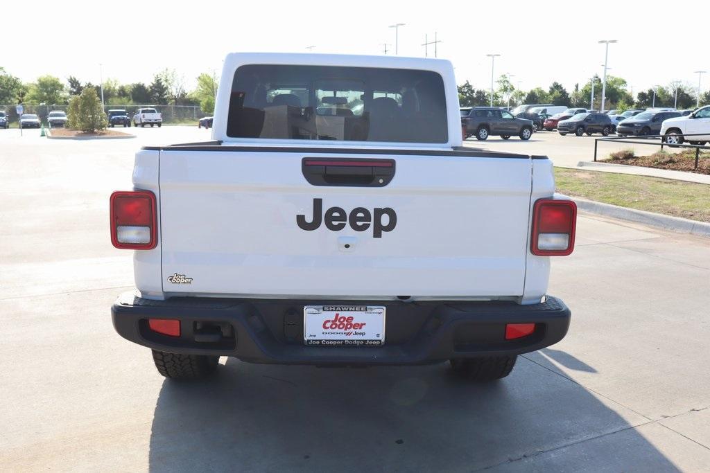new 2025 Jeep Gladiator car, priced at $37,324