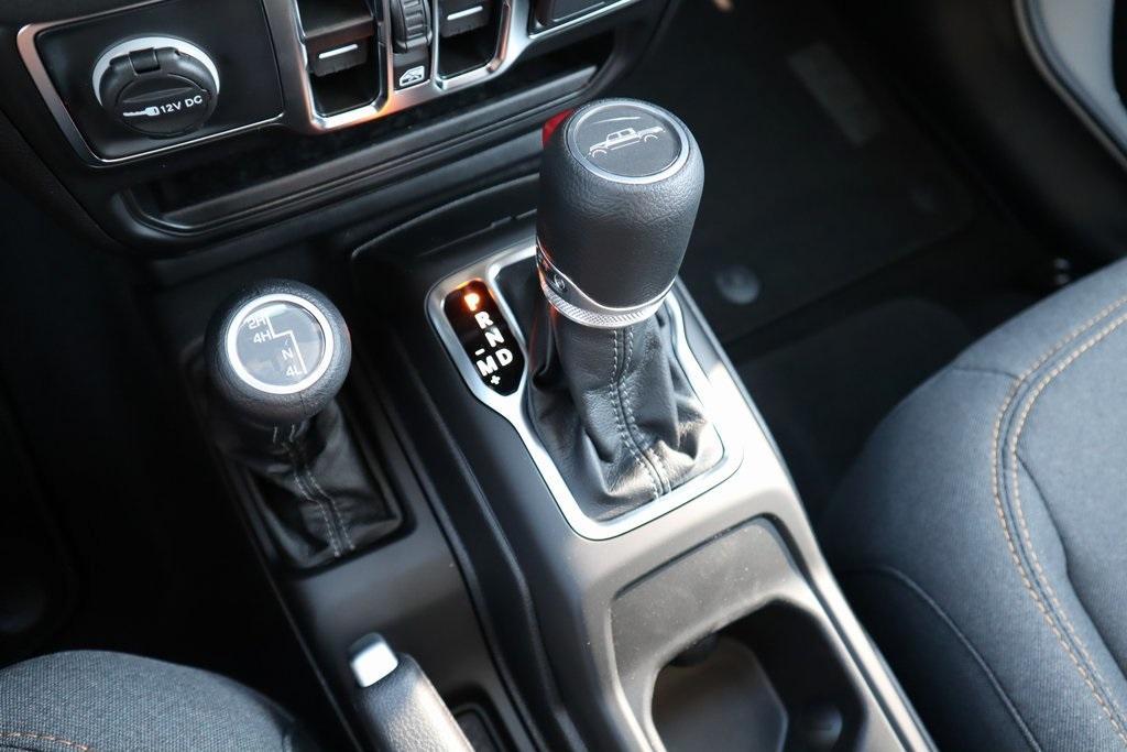 new 2025 Jeep Gladiator car, priced at $37,324