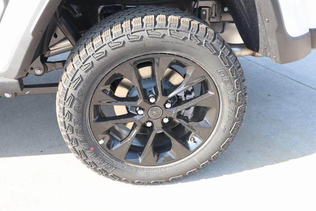 new 2025 Jeep Gladiator car, priced at $37,324