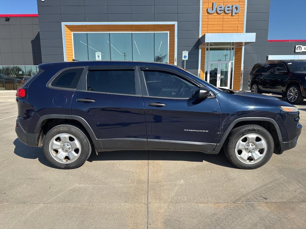 used 2015 Jeep Cherokee car, priced at $6,877