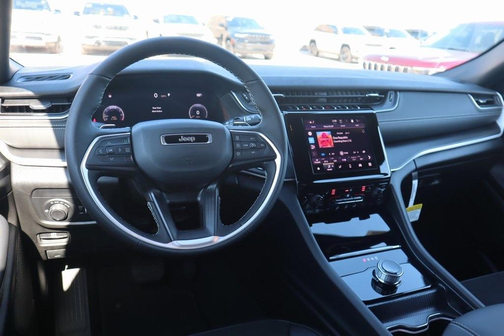new 2025 Jeep Grand Cherokee car, priced at $35,609