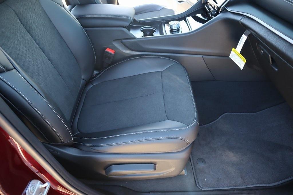 new 2025 Jeep Grand Cherokee car, priced at $35,609