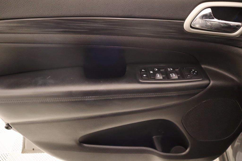 used 2020 Jeep Grand Cherokee car, priced at $19,312