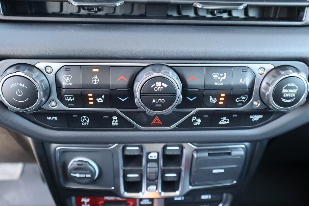 new 2025 Jeep Gladiator car, priced at $45,759