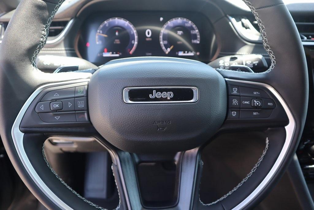 new 2025 Jeep Grand Cherokee car, priced at $35,194