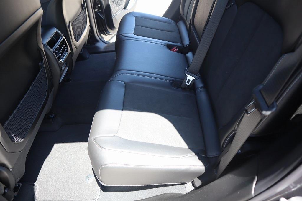 new 2025 Jeep Grand Cherokee car, priced at $35,194