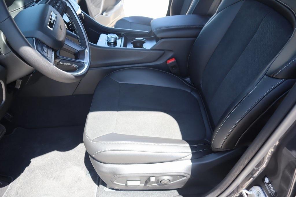 new 2025 Jeep Grand Cherokee car, priced at $35,194