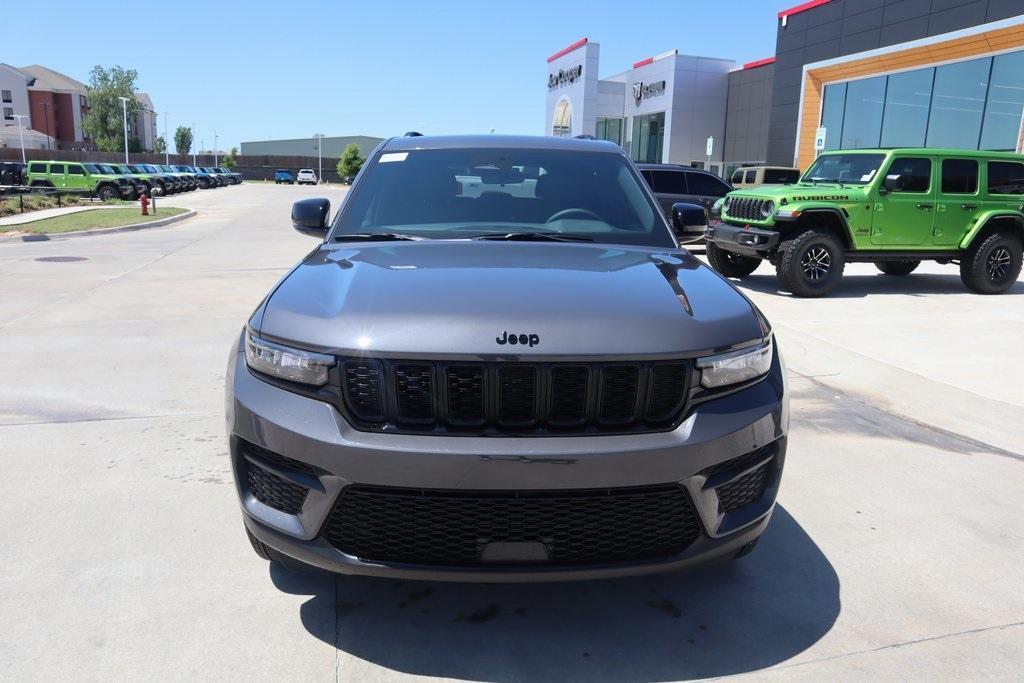 new 2025 Jeep Grand Cherokee car, priced at $35,194