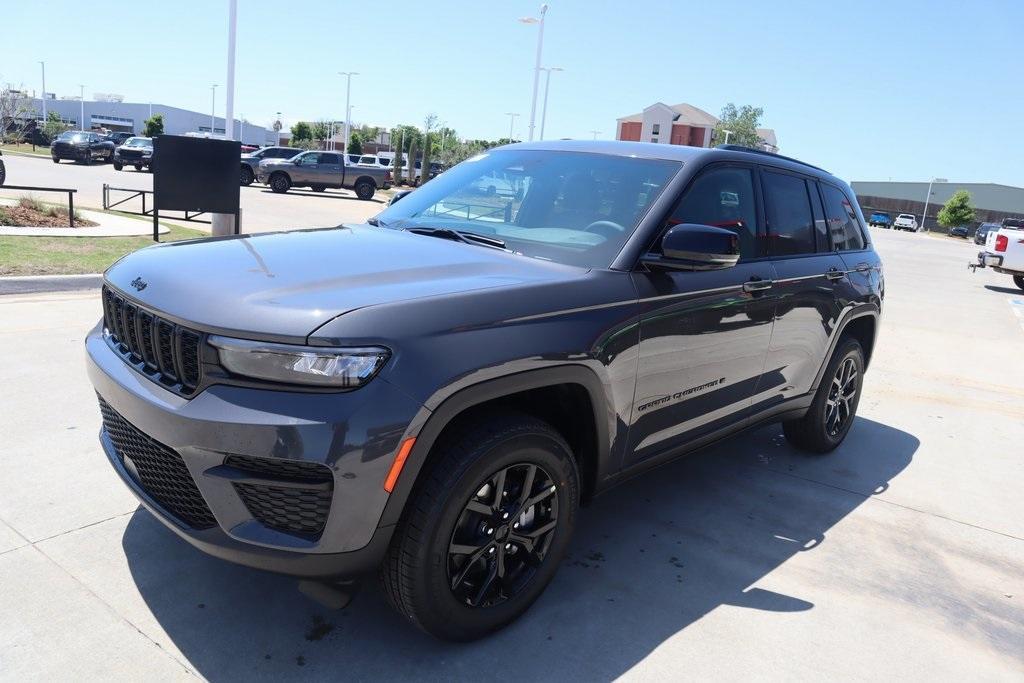 new 2025 Jeep Grand Cherokee car, priced at $35,194