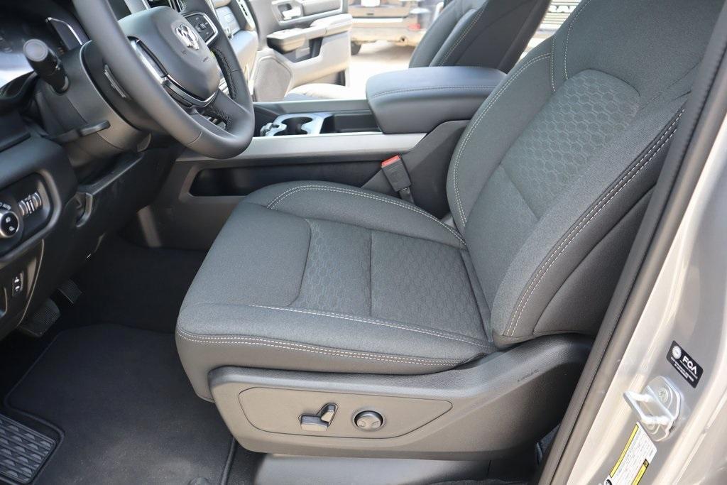 new 2025 Ram 1500 car, priced at $48,475