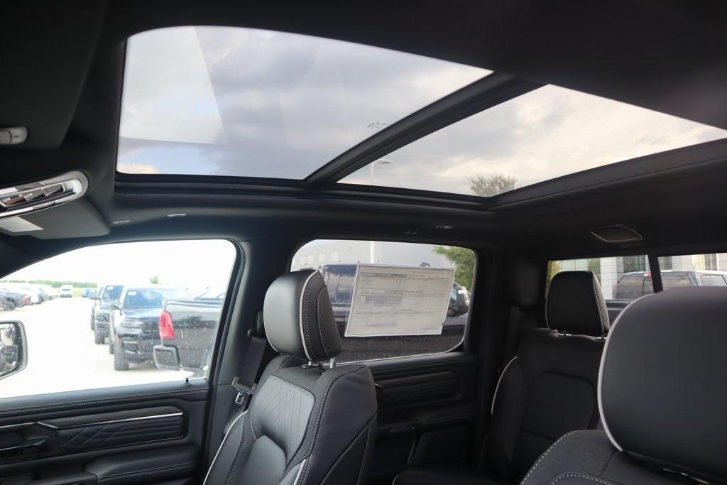 new 2025 Ram 1500 car, priced at $67,552