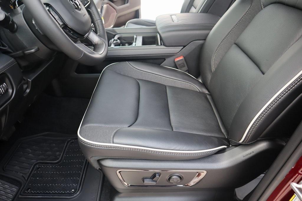 new 2025 Ram 1500 car, priced at $67,552