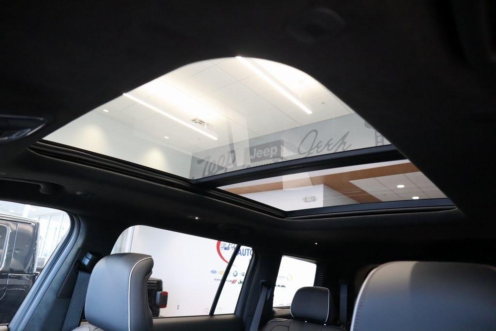 new 2025 Jeep Grand Cherokee L car, priced at $59,124