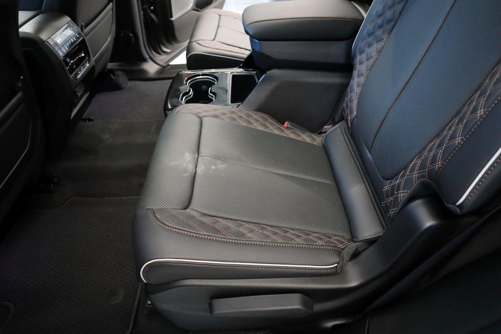 new 2025 Jeep Grand Cherokee L car, priced at $59,124