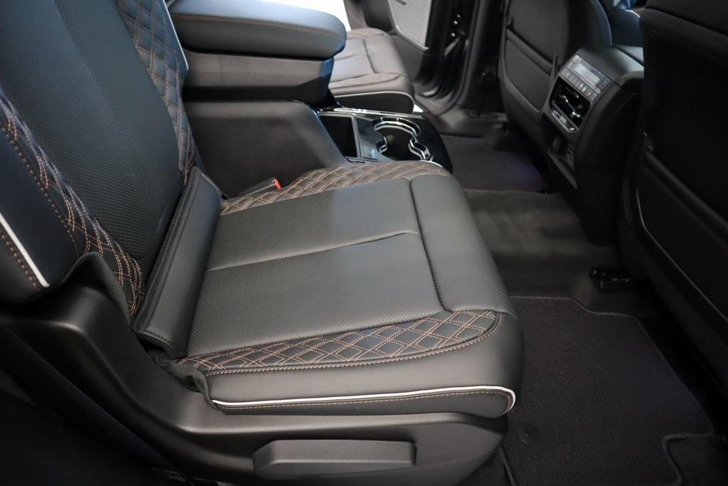 new 2025 Jeep Grand Cherokee L car, priced at $59,124