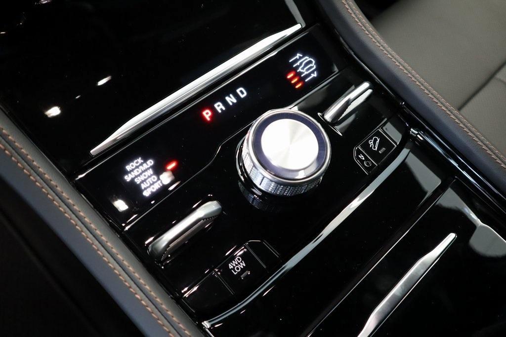 new 2025 Jeep Grand Cherokee L car, priced at $59,124