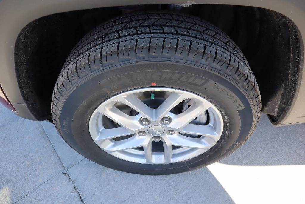 new 2025 Jeep Grand Cherokee L car, priced at $32,056