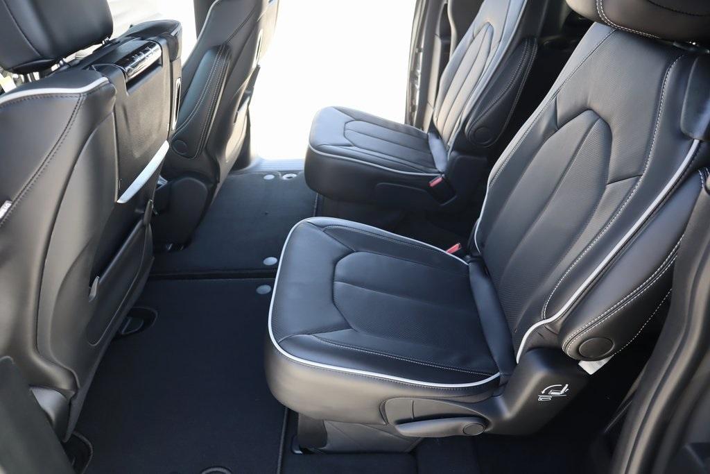 new 2025 Chrysler Pacifica car, priced at $52,931