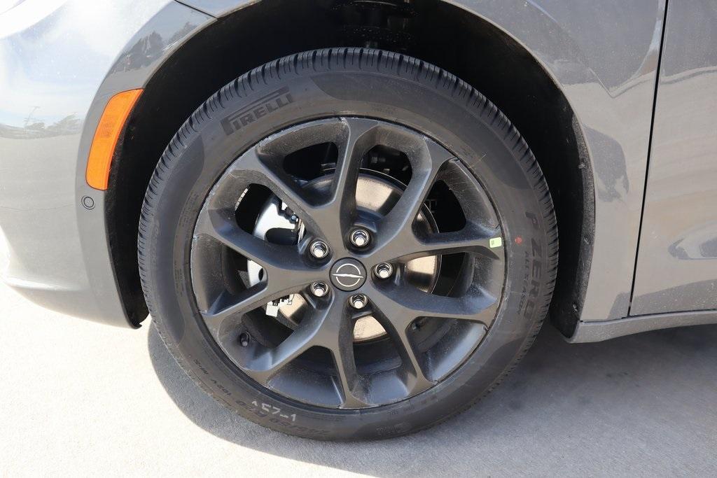 new 2025 Chrysler Pacifica car, priced at $52,931