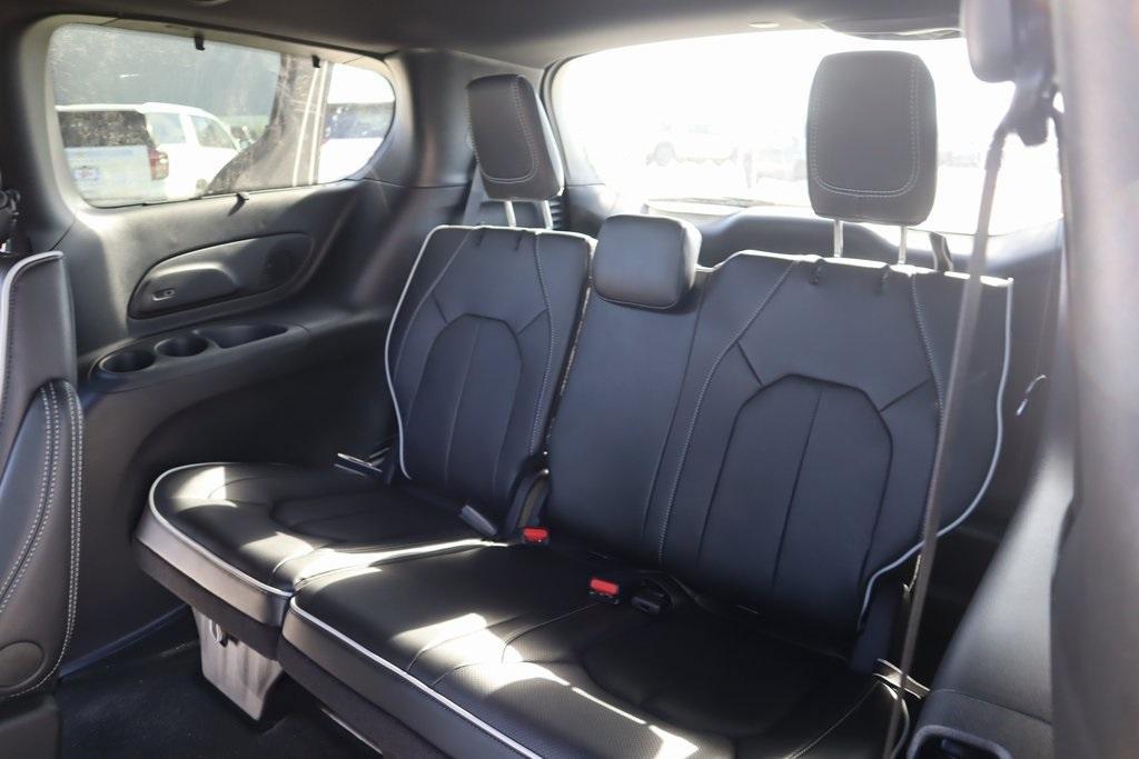 new 2025 Chrysler Pacifica car, priced at $52,931
