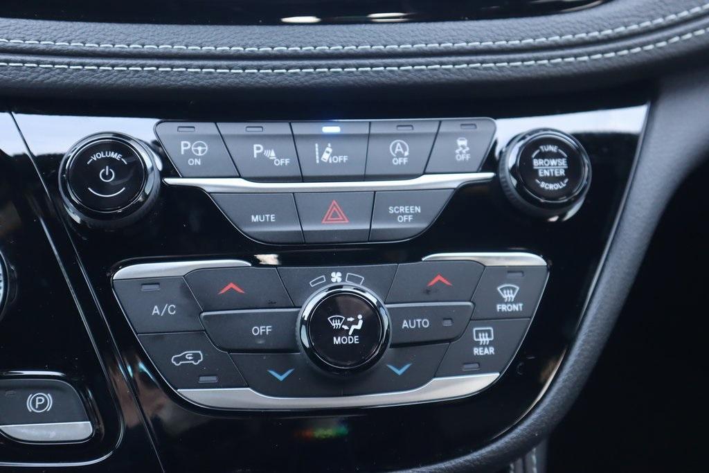 new 2025 Chrysler Pacifica car, priced at $52,931